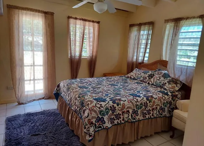 2 Bedroom 2 Bathroom House Centrally Located