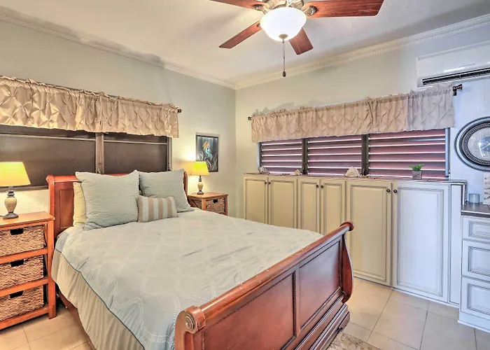 Saint Thomas Condo W/ Ocean Views, Walk To Beach!